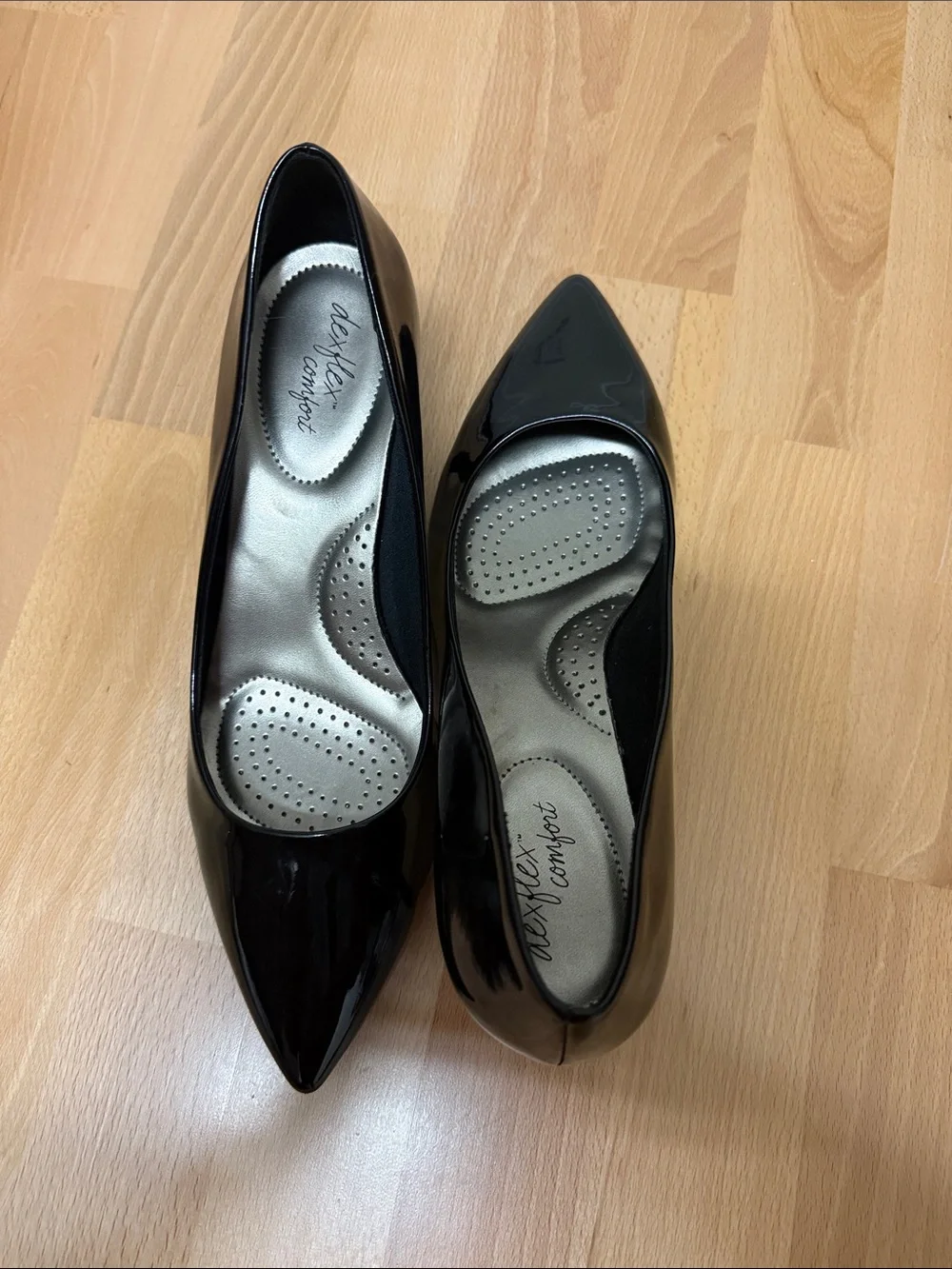 dexflex comfort Women's Black Patent Pointed-Toe Heels 12W